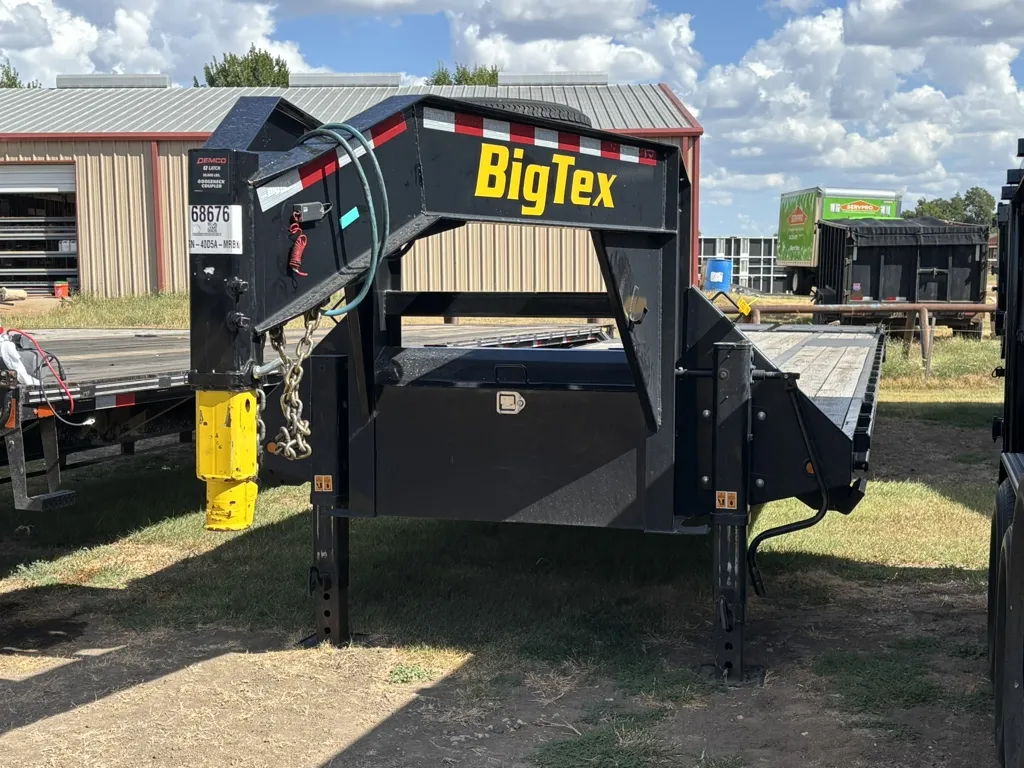 used Equipment / Flatbed Trailers Big Tex Trailers  for sale, in Waxahachie, TX image-0