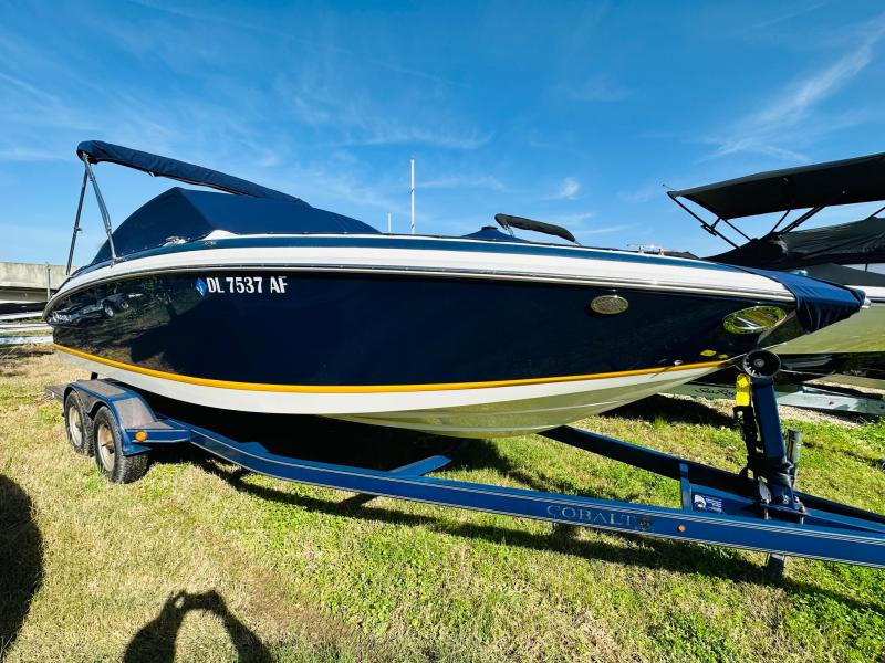 2009 Cobalt Boats 232 Bowrider 2009 Cobalt Boats 232 Bowrider