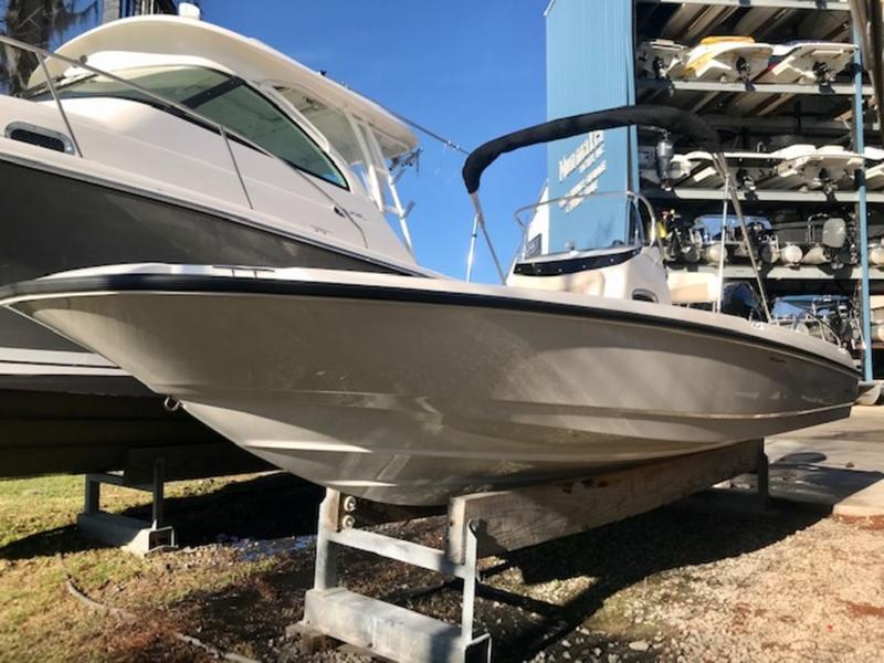 2020 Boston Whaler 240 Dauntless 2020 Boston Whaler 240 Dauntless