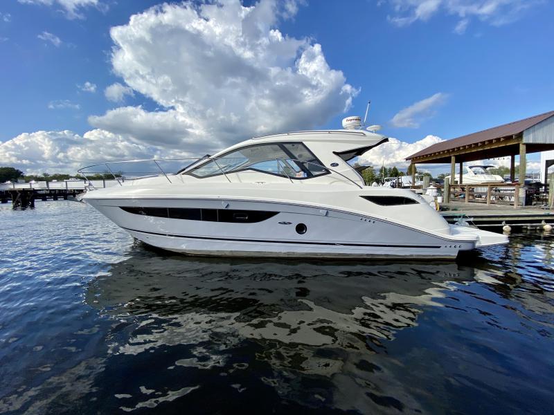 2017 Sea Ray 350 Sundancer 2017 Sea Ray 350 Sundancer