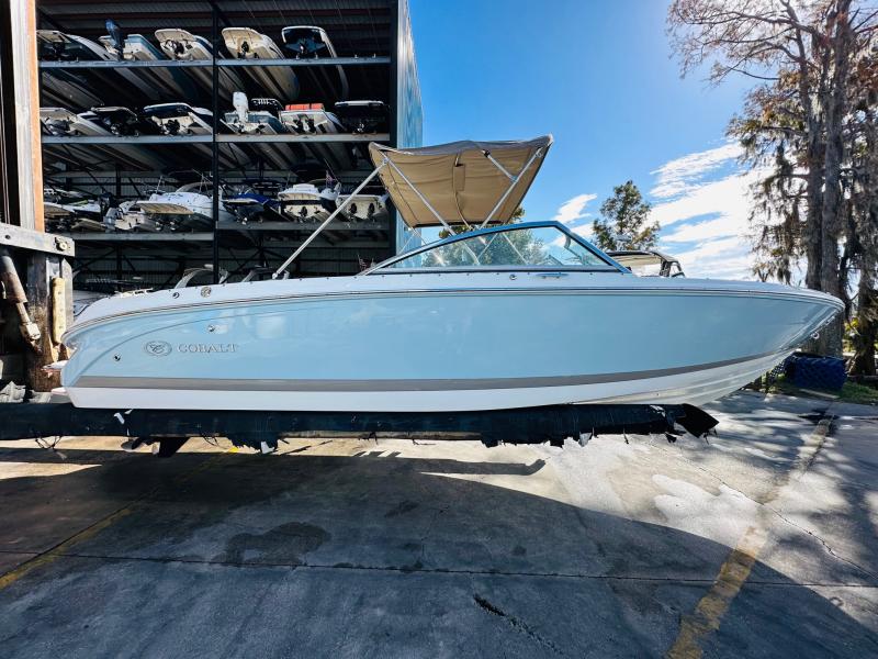 2016 Cobalt Boats 220 S Bowrider 2016 Cobalt Boats 220 S Bowrider