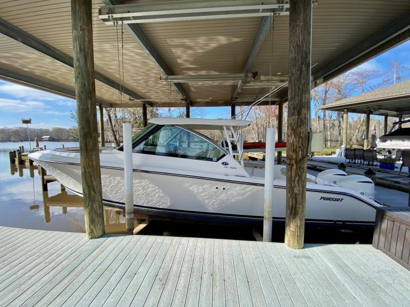 2017 Pursuit Boats 325 DC Dual Console 2017 Pursuit Boats 325 DC Dual Console