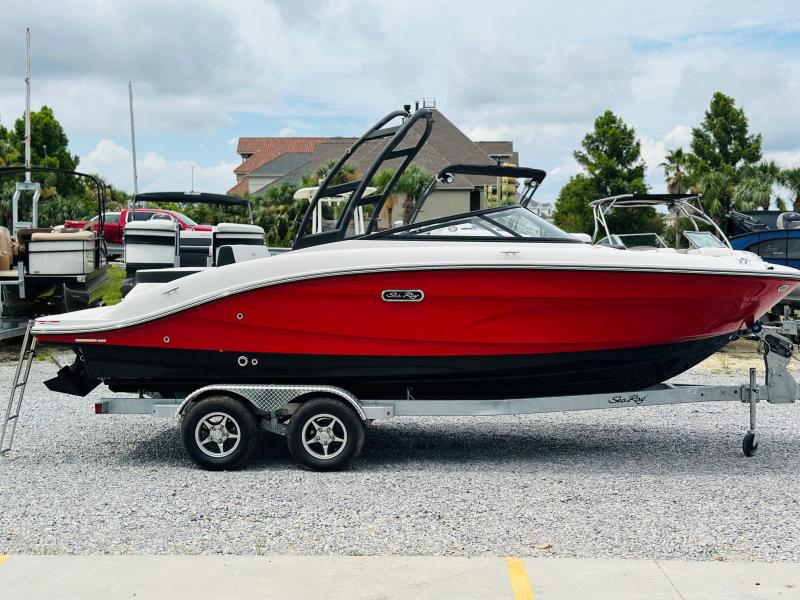 2025 Searay 210 SPX Bowrider Ua9o00q640xc