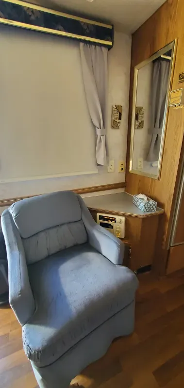 used Fifth Wheel Trailers Fleetwood RV Prowler for sale, in Calgary, AB Thumbnail 14