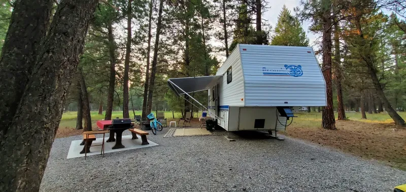 used Fifth Wheel Trailers Fleetwood RV Prowler for sale, in Calgary, AB Thumbnail 20