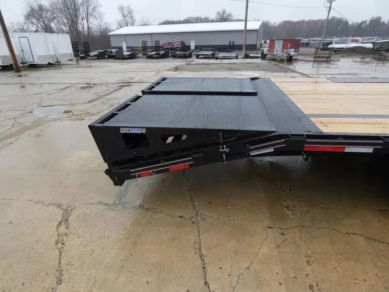 new Equipment / Flatbed Trailers Diamond C Trailers  for sale, in Saint Johns, MI Thumbnail 7