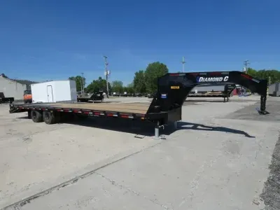 2026 Diamond C Trailers FMAX 102" x 32' Gooseneck Equipment Trailer For Sale - 25K Weight Rating