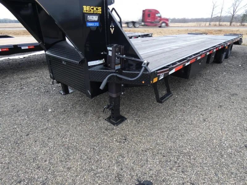 new Equipment / Flatbed Trailers Diamond C Trailers  for sale, in Saint Johns, MI Thumbnail 2