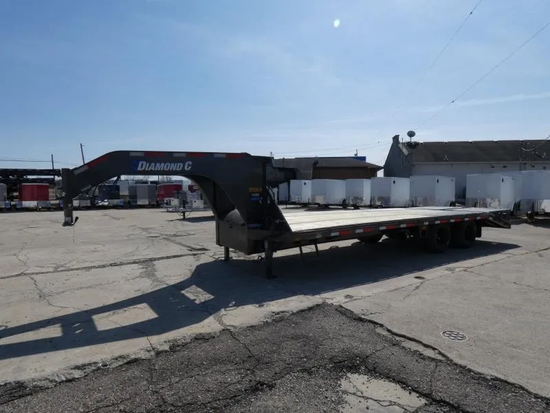 new Equipment / Flatbed Trailers Diamond C Trailers  for sale, in Saint Johns, MI Thumbnail 2