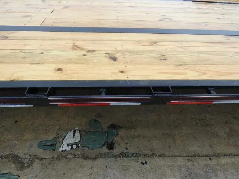 new Equipment / Flatbed Trailers Diamond C Trailers  for sale, in Saint Johns, MI Thumbnail 6