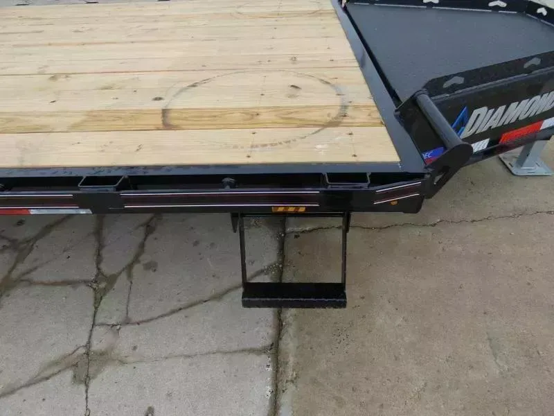 new Equipment / Flatbed Trailers Diamond C Trailers  for sale, in Saint Johns, MI Thumbnail 10