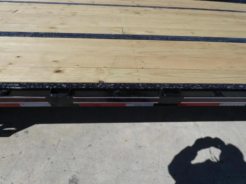 new Equipment / Flatbed Trailers Diamond C Trailers  for sale, in Saint Johns, MI Thumbnail 8