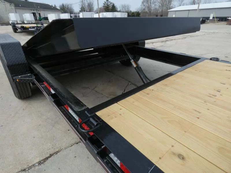 new Equipment / Flatbed Trailers Diamond C Trailers  for sale, in St Johns, MI Thumbnail 2