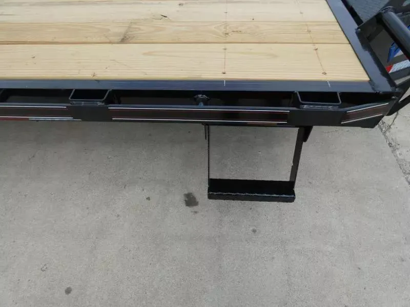 new Equipment / Flatbed Trailers Diamond C Trailers  for sale, in Saint Johns, MI Thumbnail 8