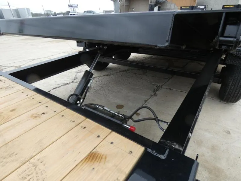 new Equipment / Flatbed Trailers Load Trail  for sale, in Saint Johns, MI Thumbnail 4