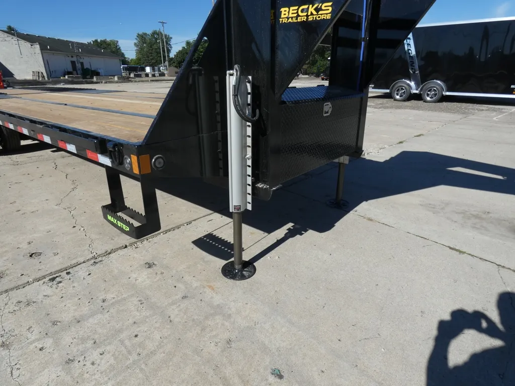 new Equipment / Flatbed Trailers Load Trail  for sale, in Saint Johns, MI Thumbnail 2