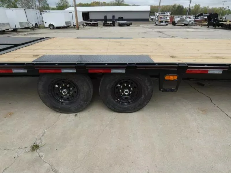 new Equipment / Flatbed Trailers Diamond C Trailers  for sale, in Saint Johns, MI Thumbnail 6