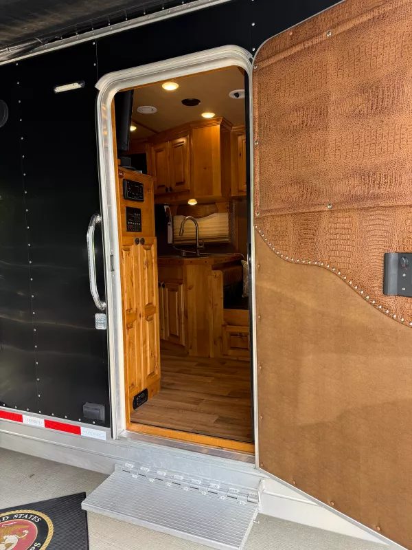 used Horse Trailers Featherlite  for sale, in Maryville, TN Thumbnail 3