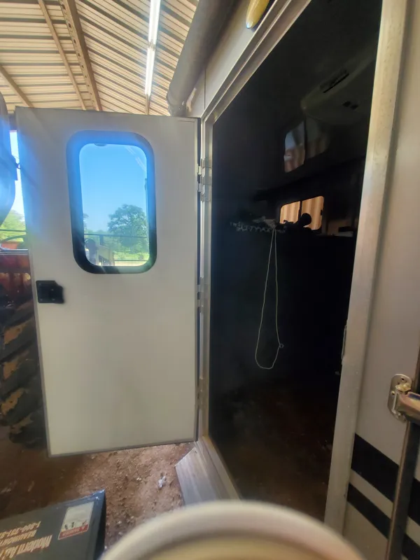 used Horse Trailers Shadow Trailers  for sale, in Celina, TX Thumbnail 21