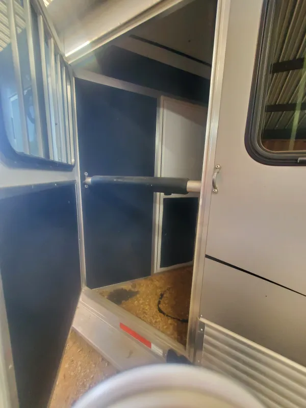 used Horse Trailers Shadow Trailers  for sale, in Celina, TX Thumbnail 24