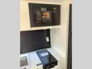 used Travel Trailers Winnebago Micro Minnie for sale, in Mountain Home, AR Thumbnail 24