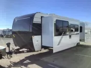 used Travel Trailers Winnebago Thrive for sale, in Mountain Home, AR Thumbnail 4