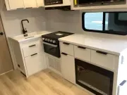 used Travel Trailers Winnebago Thrive for sale, in Mountain Home, AR Thumbnail 18