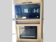 used Travel Trailers Winnebago Thrive for sale, in Mountain Home, AR Thumbnail 19
