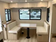 used Travel Trailers Winnebago Thrive for sale, in Mountain Home, AR Thumbnail 16