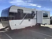 used Travel Trailers Winnebago Thrive for sale, in Mountain Home, AR Thumbnail 6