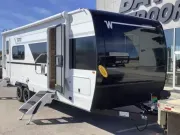 used Travel Trailers Winnebago Thrive for sale, in Mountain Home, AR Thumbnail 4