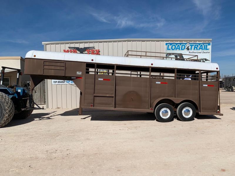 1970 Diamond Trailers LS Livestock Trailer 1970 Diamond Trailers LS Livestock Trailer