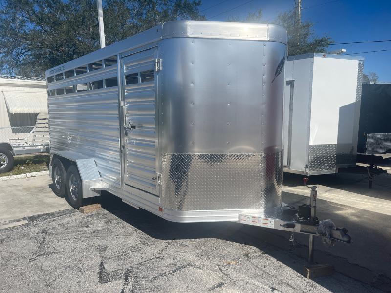 2022 Featherlite 8107 Livestock Trailer 2022 Featherlite 8107 Livestock Trailer