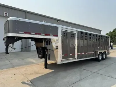 2027 Wilson Trailer Company 24' Wilson Gooseneck Livestock