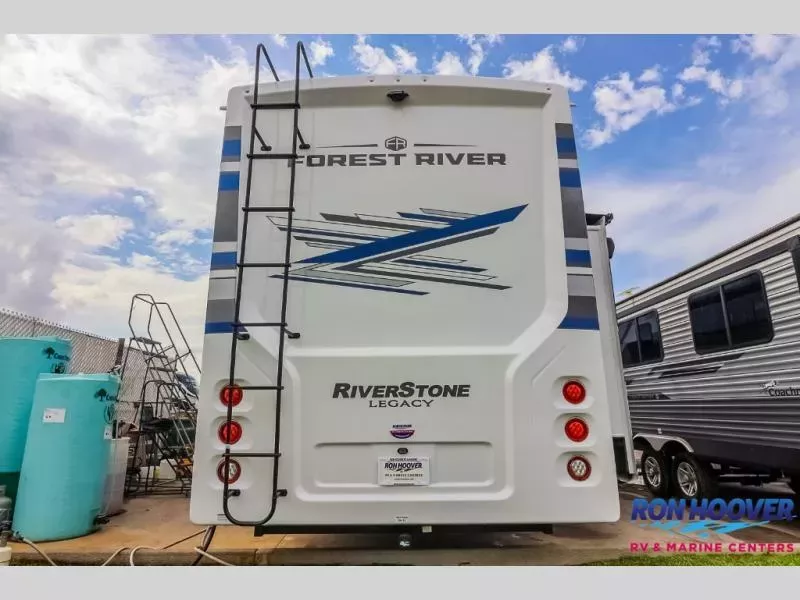new Fifth Wheel Trailers Forest River RiverStone for sale, in Slaton, TX Thumbnail 6