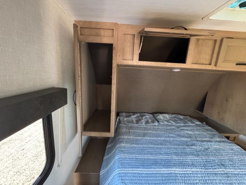 used Travel Trailers Winnebago Minnie for sale, in Slaton, TX Thumbnail 25