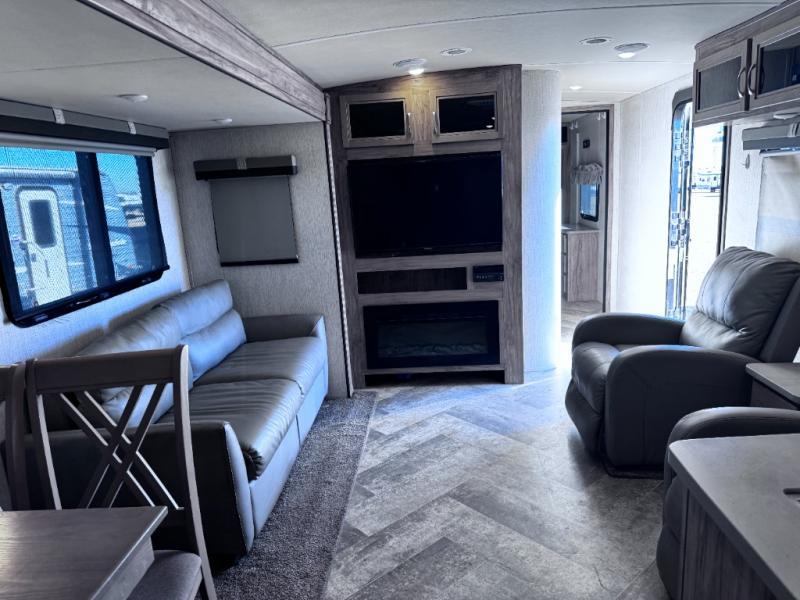 used Travel Trailers Palomino SolAire Ultra Lite for sale, in Slaton, TX Thumbnail 23