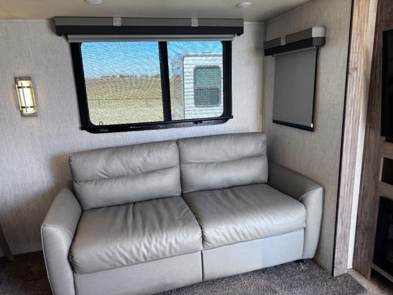used Travel Trailers Palomino SolAire Ultra Lite for sale, in Slaton, TX Thumbnail 13