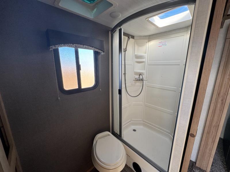 used Travel Trailers Winnebago Minnie for sale, in Slaton, TX Thumbnail 22