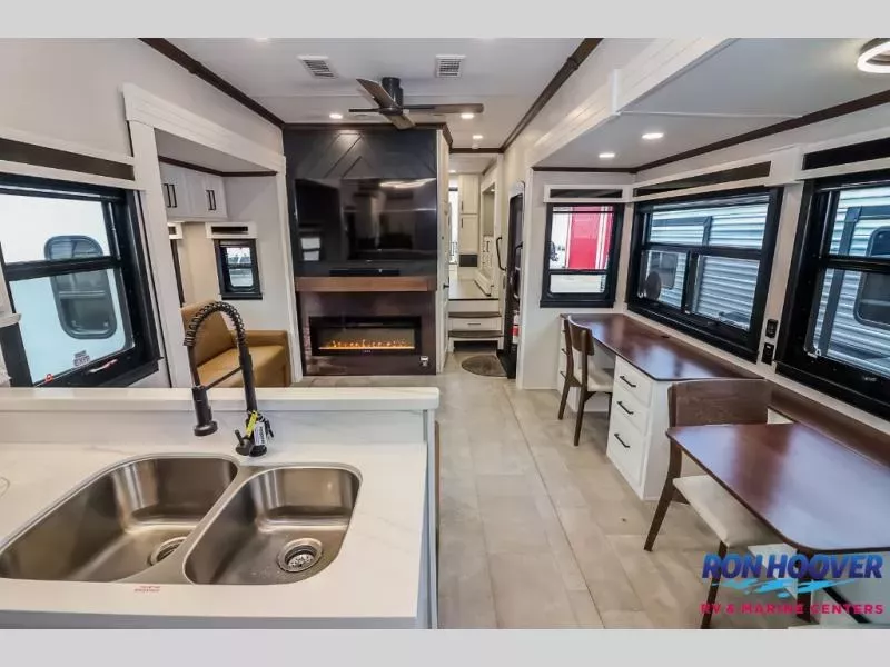 new Fifth Wheel Trailers Forest River RiverStone for sale, in Slaton, TX Thumbnail 8