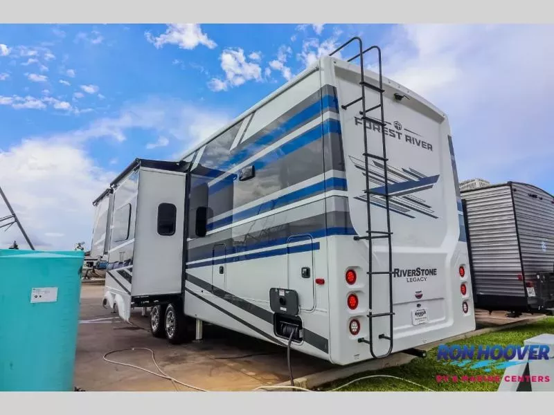 new Fifth Wheel Trailers Forest River RiverStone for sale, in Slaton, TX Thumbnail 5
