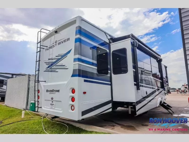 new Fifth Wheel Trailers Forest River RiverStone for sale, in Slaton, TX Thumbnail 7