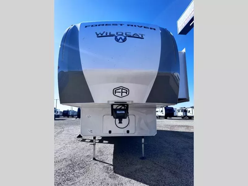 new Fifth Wheel Trailers Forest River Wildcat for sale, in Slaton, TX Thumbnail 4