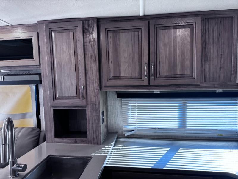 used Travel Trailers Palomino SolAire Ultra Lite for sale, in Slaton, TX Thumbnail 22