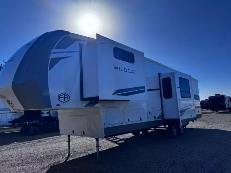 new Fifth Wheel Trailers Forest River Wildcat for sale, in Slaton, TX Thumbnail 5