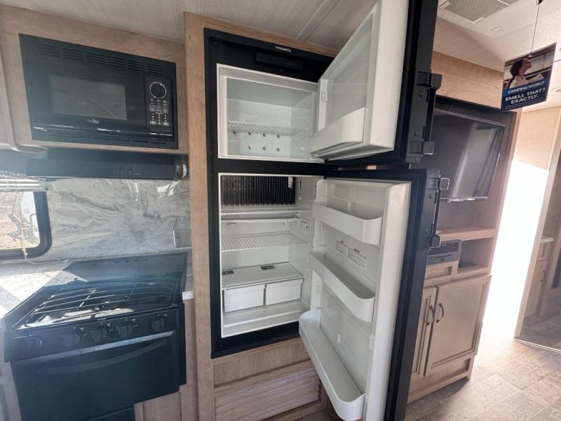 used Travel Trailers Winnebago Minnie for sale, in Slaton, TX Thumbnail 18