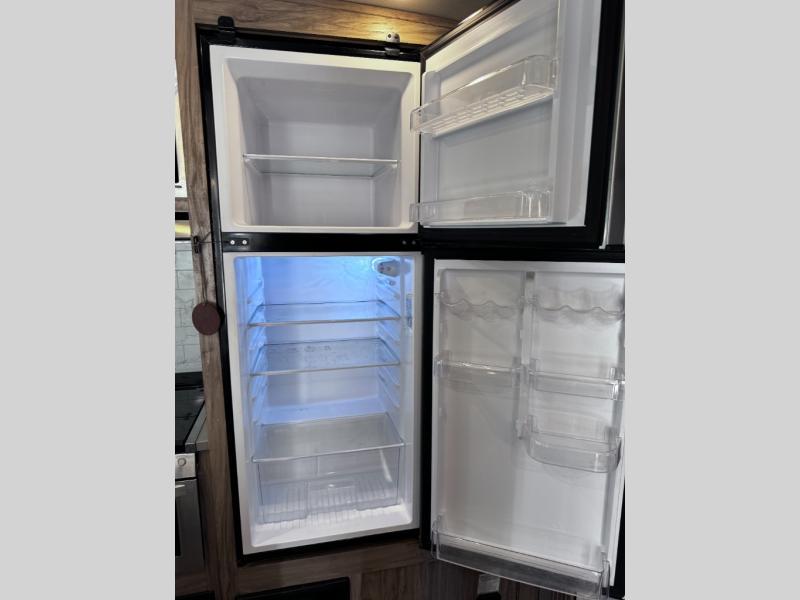 used Travel Trailers Palomino SolAire Ultra Lite for sale, in Slaton, TX Thumbnail 17