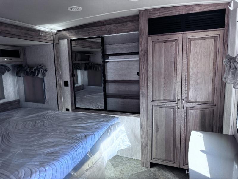 used Travel Trailers Palomino SolAire Ultra Lite for sale, in Slaton, TX Thumbnail 30