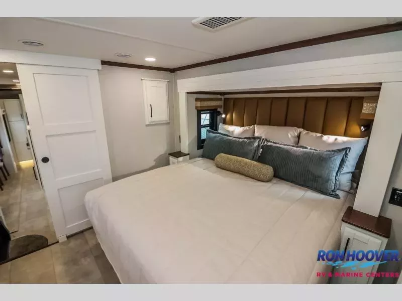new Fifth Wheel Trailers Forest River RiverStone for sale, in Slaton, TX Thumbnail 17