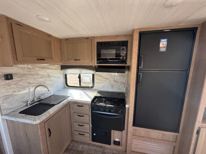 used Travel Trailers Winnebago Minnie for sale, in Slaton, TX Thumbnail 17